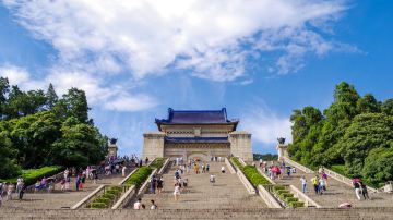 杭州+普陀山+横店影视城+上海+乌镇+苏州+周庄+无锡+扬州+南京14日13晚跟团游