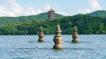 杭州+普陀山+横店影视城+千岛湖+上海+乌镇+苏州+周庄+扬州+南京13日12晚跟团游