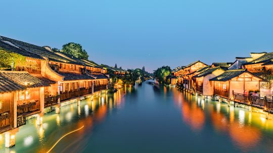 上海+杭州+普陀山+横店影视城+千岛湖+乌镇+苏州+周庄+无锡+扬州+南京15日14晚跟团游