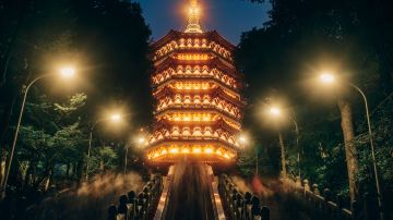 上海+乌镇+杭州+横店影视城+千岛湖景区+苏州+无锡+南京10日9晚跟团游